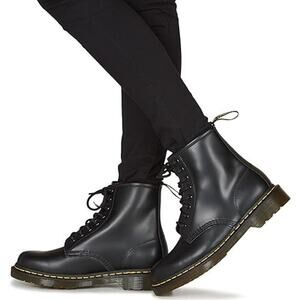 Dr. Martens Air Wair Classic 1460 Women's Black Smooth Leather 8-Eye Boots, Sz 8
